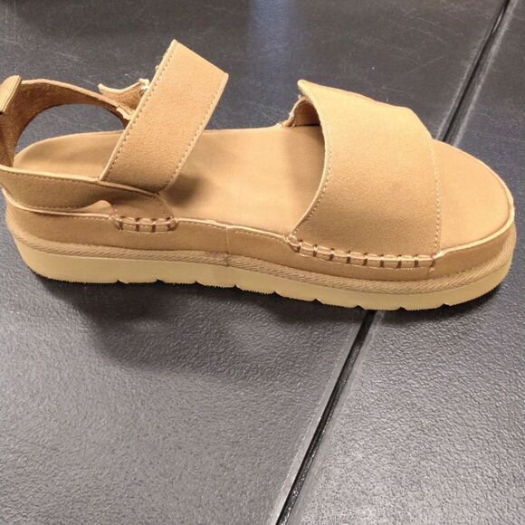 Brown Sandels With Velcro Straps - Picture 2 of 2